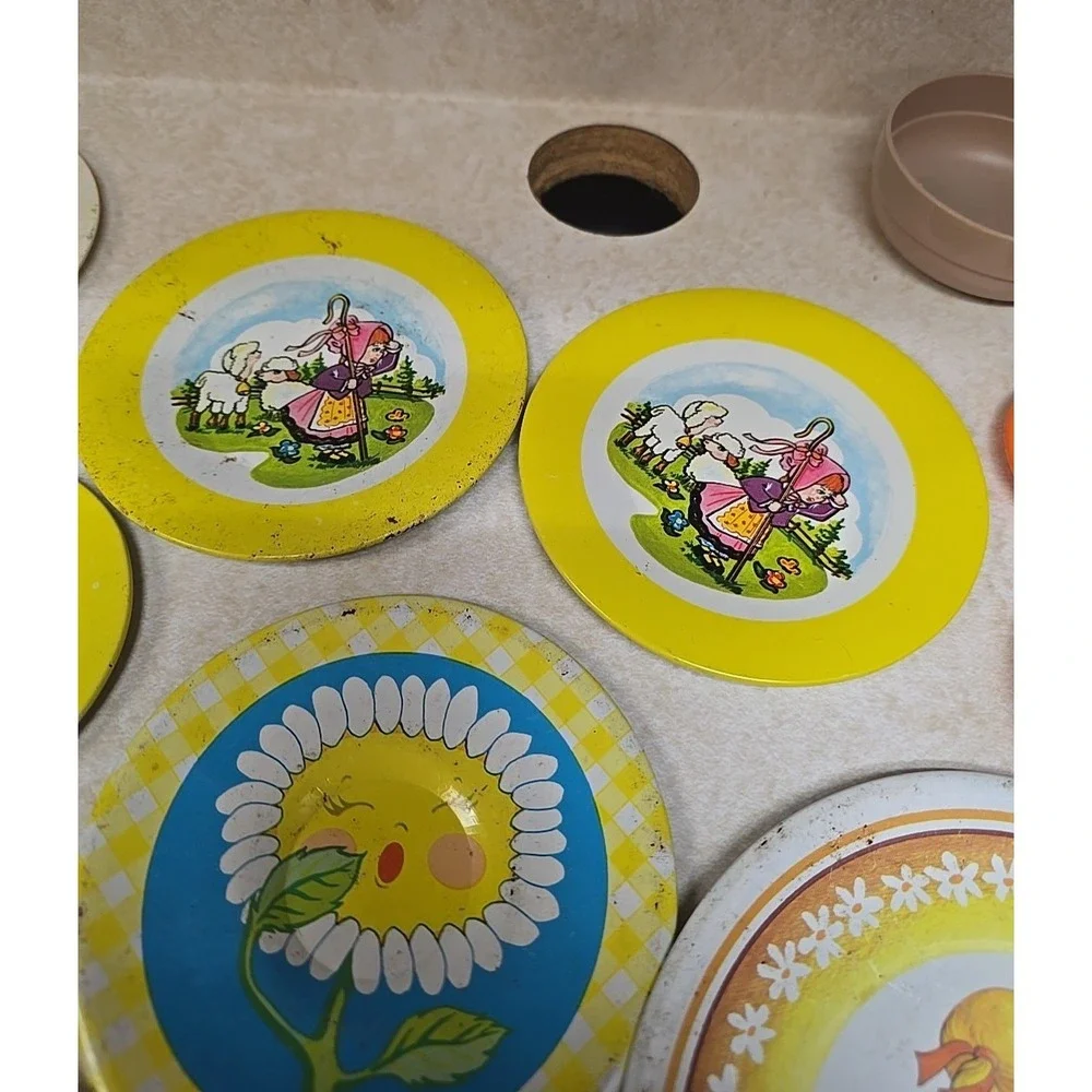 Set of Vtg Assorted Pretend Play Childs Play Doll Kitchen Dining Plates & Saucer